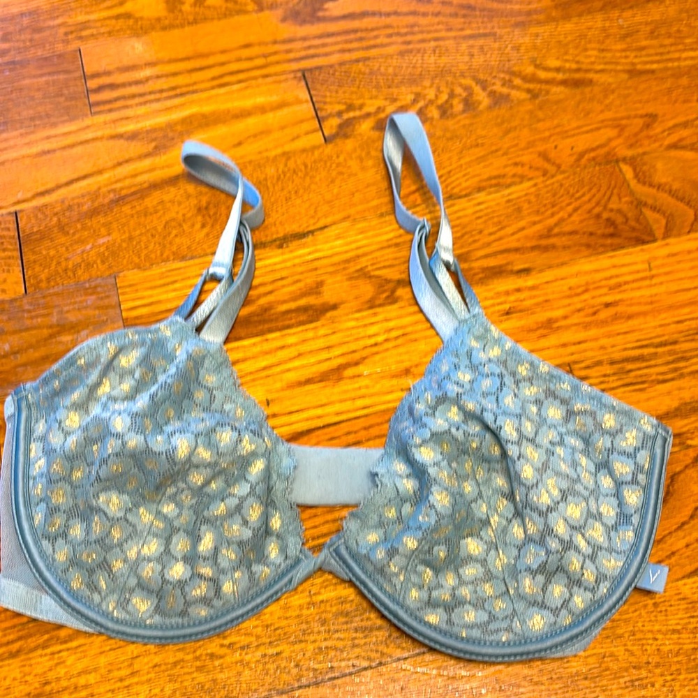 Victoria Secret Unlined Demi 32DD Bra BRAND NEW